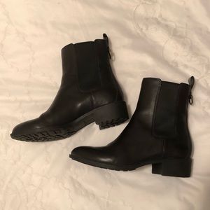 Cole Haan, EUC Waterproof Chelsea boots, 7 ½